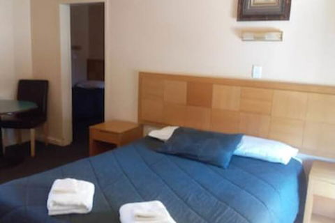 Desert Sand Motor Inn - Accommodation Daintree 2