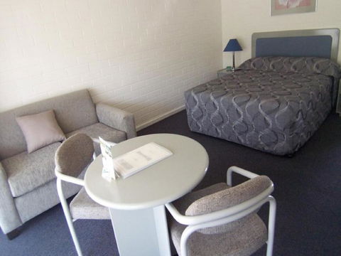 Dalby Manor Motor Inn - Accommodation Daintree 2