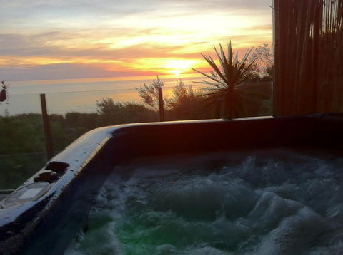 Award Winning Beach Front Retreat - Accommodation Daintree 1