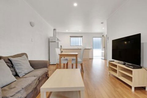 Adelaide Holiday Homes - Accommodation Daintree 0