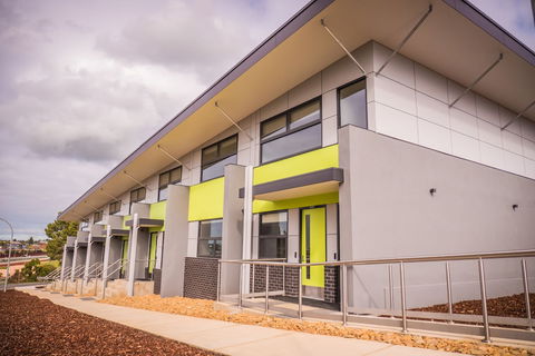 Deakin Geelong Units - Accommodation Daintree 2