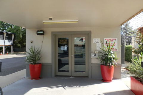 Narrabri Motel And Caravan Park - Accommodation Daintree 2