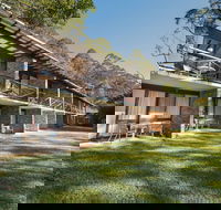Avoca Beach Hotel - Accommodation Daintree