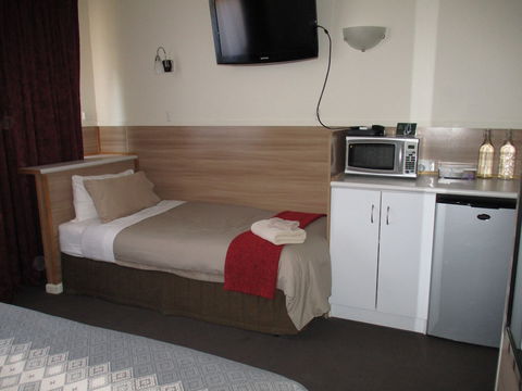 Kaniva Midway Motel - Accommodation Daintree 1