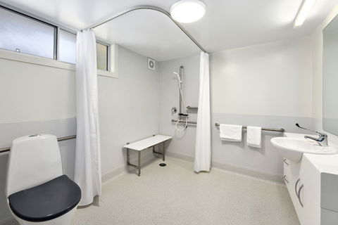 Rotary Lodge Port Macquarie - Accommodation Daintree 5