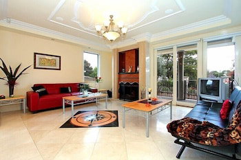 ABC Accommodation - Rosebud - Accommodation Daintree 0