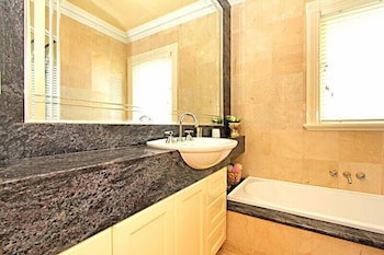 ABC Accommodation - Rosebud - Accommodation Daintree 3