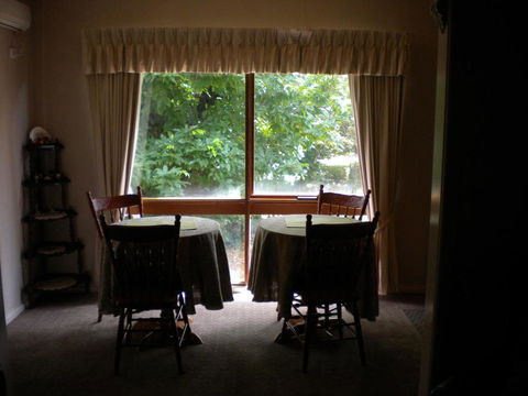 Hillview Oak B & B - Accommodation Daintree 1