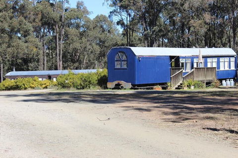 Krinklewood Cottage & Train Carriages - Accommodation Daintree 1