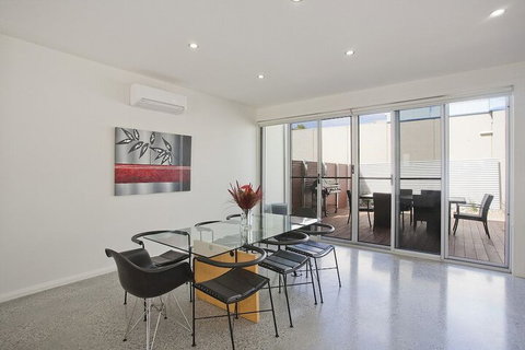 Anglesea River Apartments - Accommodation Daintree 5