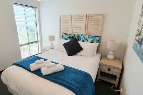 Scarborough Beach Front Resort Shell 4 - Accommodation Daintree 3