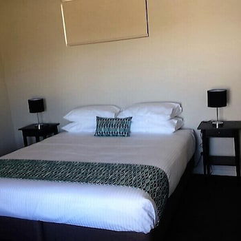 Neagles Retreat Villas - Accommodation Daintree 0