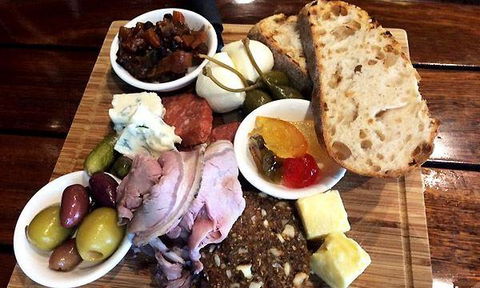 A Salt & Battery - Accommodation Daintree 10