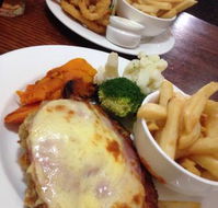 Commercial Hotel - Accommodation Daintree