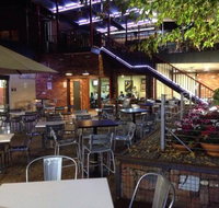 Brady's Railway Hotel - Accommodation Daintree