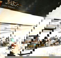 Sisco Pizza Restaurant - Accommodation Daintree