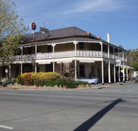 Seven Creeks Hotel - Accommodation Daintree