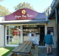 Empire Bay Tavern - Accommodation Daintree