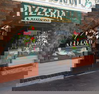 Anna  Sam Pizzeria Restaurant - Accommodation Daintree