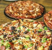 The cave wood fired pizza bar - Accommodation Daintree