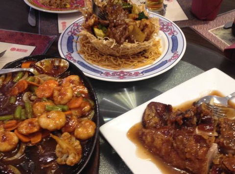 Hong Loch Chinese Restaurant - Accommodation Daintree 0