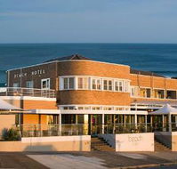 The Beach Hotel - Accommodation Daintree