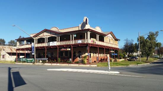 Adelong NSW Accommodation Daintree
