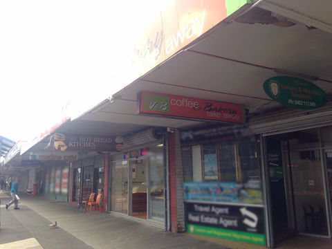V & B Coffee And Bakery Take Away - Accommodation Daintree 0