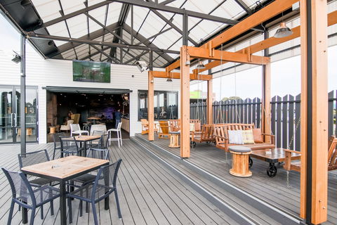 The Woodcroft Hotel - Accommodation Daintree 1