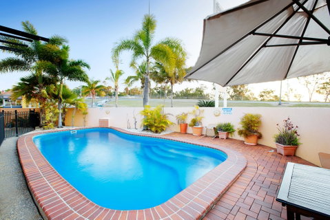Glenmore Tavern - Park Avenue - Accommodation Daintree 0
