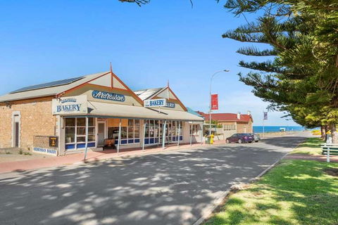 Ardrossan Bakery - Accommodation Daintree 0