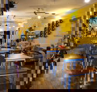 Food Wine Friends - Accommodation Daintree