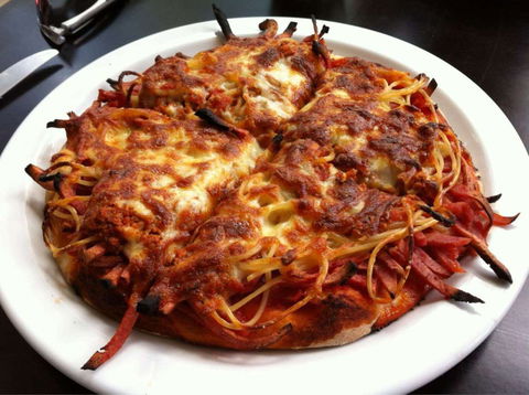 Age's Pizza Place - Accommodation Daintree 0