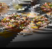 Crust Gourmet Pizza Bar - Belmont - Accommodation Daintree