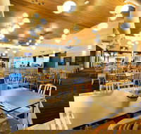 Coolum Beach Hotel - Coolum Beach - Accommodation Daintree