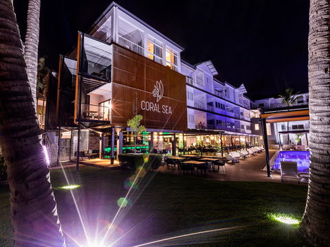 The Rocks - Restaurant, Bar, Pool Club - Accommodation Daintree 0