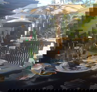 Barefoot Art Food Wine - Accommodation Daintree