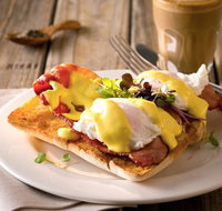 The Coffee Club - Glenmore Park - Accommodation Daintree