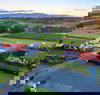 Travertine Wines - Accommodation Daintree
