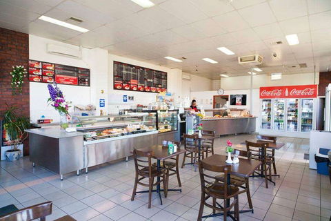 A&J's Cafe - Accommodation Daintree 0
