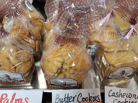 Cheung's Cakes & Cafe - Accommodation Daintree 0