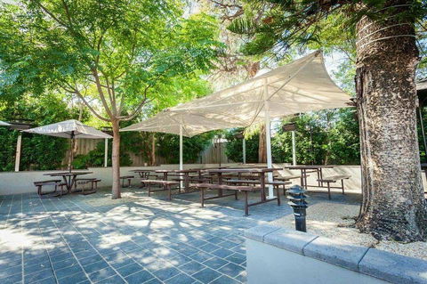 Oatley Hotel - Accommodation Daintree 0