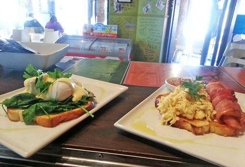 Agatha's Licensed Cafe - Accommodation Daintree 7