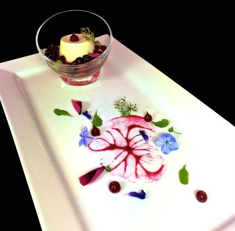 Vines Restaurant At Hollydene Estate - Accommodation Daintree 16