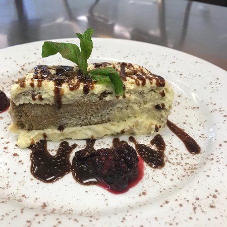 Dino's Cafe - Accommodation Daintree 0