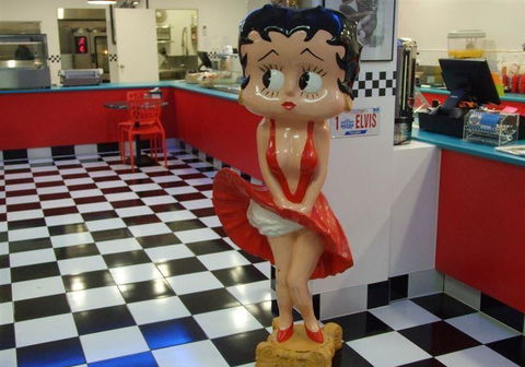 RJ's Rock N Roll Diner - Accommodation Daintree 10