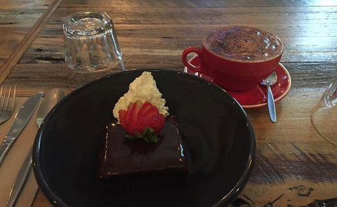 Rockpools Cafe Bar & Function Centre - Accommodation Daintree 0