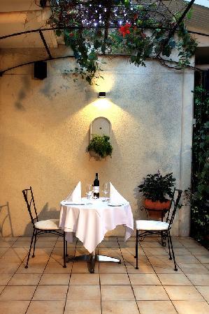 Capricornian Restaurant - Accommodation Daintree 0