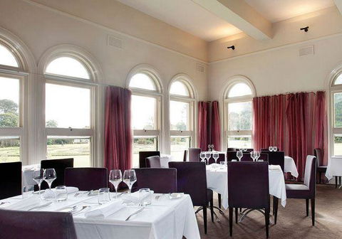 Albert Park Hotel - Accommodation Daintree 7