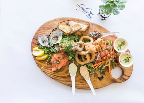 Pavement Restaurant At Lufra Hotel And Apartments - Accommodation Daintree 0